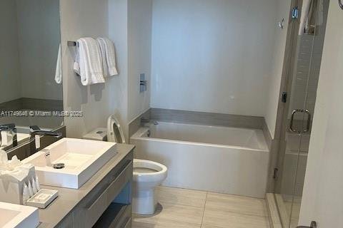 Condo in Hollywood, Florida, 2 bedrooms  № 1938471 - photo 16