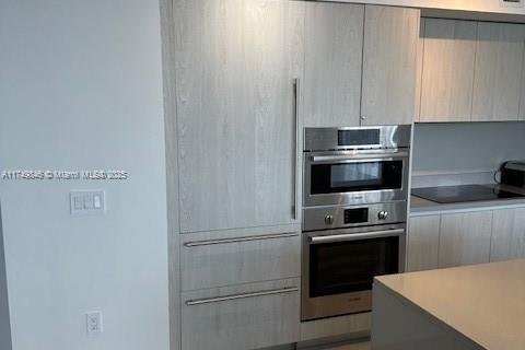 Condo in Hollywood, Florida, 2 bedrooms  № 1938471 - photo 3