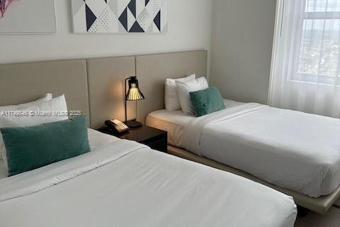 Condo in Hollywood, Florida, 2 bedrooms  № 1938471 - photo 22