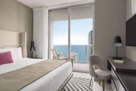 Condo in Hollywood, Florida, 2 bedrooms  № 1938471 - photo 14