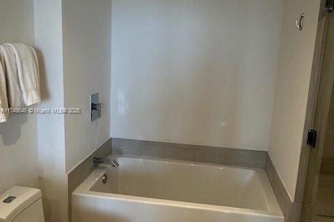 Condo in Hollywood, Florida, 2 bedrooms  № 1938471 - photo 19