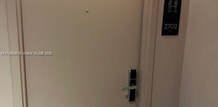 Condo in Hollywood, Florida, 2 bedrooms  № 1938471