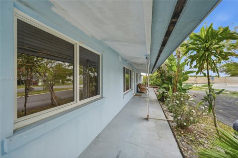 Casa en venta en Boynton Beach, Florida, 3 dormitorios, 149.39 m2 № 2009623 - foto 5