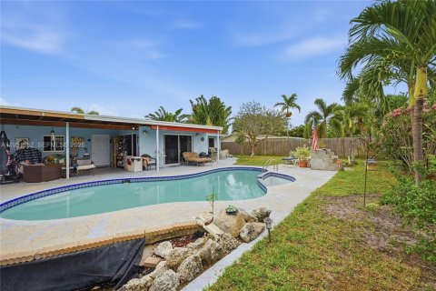 Casa en venta en Boynton Beach, Florida, 3 dormitorios, 149.39 m2 № 2009623 - foto 29