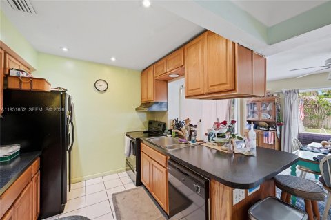 Casa en venta en Boynton Beach, Florida, 3 dormitorios, 149.39 m2 № 2009623 - foto 12