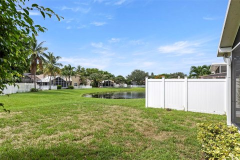 House in Lake Worth, Florida 3 bedrooms, 124.12 sq.m. № 1811862 - photo 26