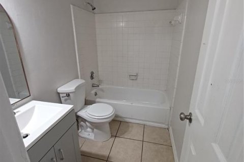Propiedad comercial en venta en Gainesville, Florida, 8 dormitorios, 167.22 m2 № 1919387 - foto 5