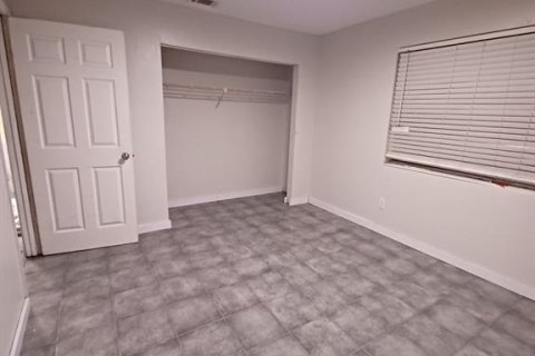 Propiedad comercial en venta en Gainesville, Florida, 8 dormitorios, 167.22 m2 № 1919387 - foto 8