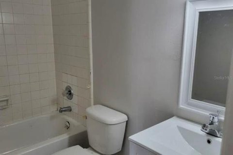 Propiedad comercial en venta en Gainesville, Florida, 8 dormitorios, 167.22 m2 № 1919387 - foto 13