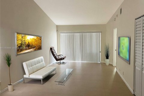 Condo in Miami, Florida, 2 bedrooms № 2068497
