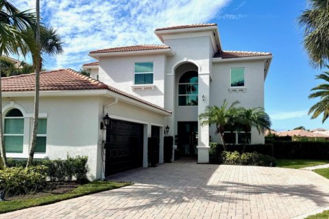 House in Palm Beach Gardens, Florida 5 bedrooms, 277.31 sq.m. № 2085497 - photo 3