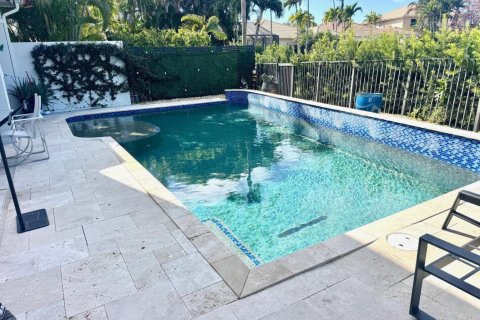 House in Palm Beach Gardens, Florida 5 bedrooms, 277.31 sq.m. № 2085497 - photo 7