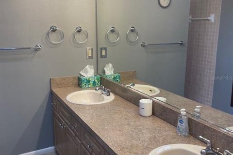 Townhouse in Clearwater, Florida 3 bedrooms, 164.25 sq.m. № 2394262 - photo 15