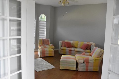 House in Orlando, Florida 3 bedrooms, 211.35 sq.m. № 1662524 - photo 10