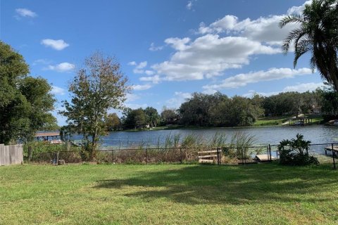 House in Orlando, Florida 3 bedrooms, 211.35 sq.m. № 1662524 - photo 2