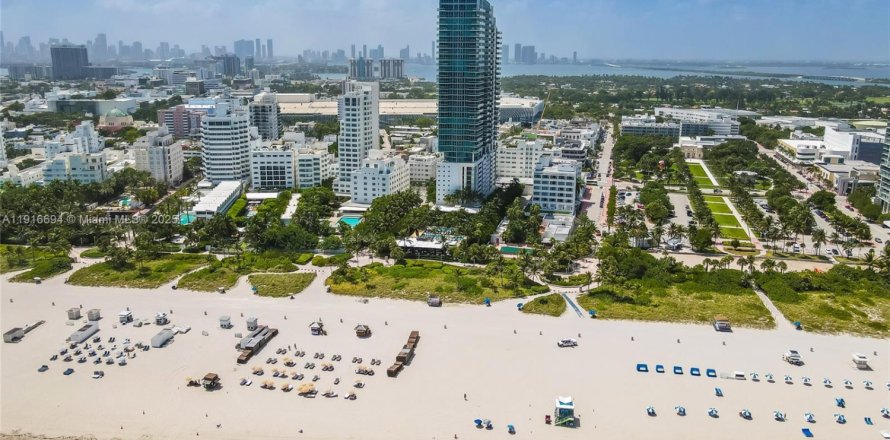 Кондоминиум с 2 спальнями в Майами-Бич, Флорида № 1972006