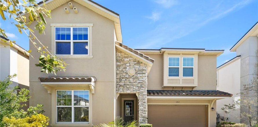 Villa ou maison à SOLARA RESORT à Kissimmee, Floride 9 chambres, 352.01 m2 № 2410275