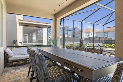 Villa ou maison à vendre à Kissimmee, Floride: 9 chambres, 352.01 m2 № 2410275 - photo 10