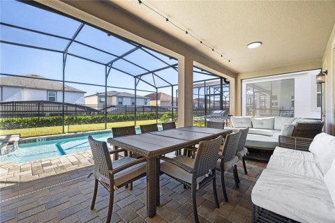 Villa ou maison à vendre à Kissimmee, Floride: 9 chambres, 352.01 m2 № 2410275 - photo 11