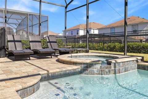 Villa ou maison à vendre à Kissimmee, Floride: 9 chambres, 352.01 m2 № 2410275 - photo 5