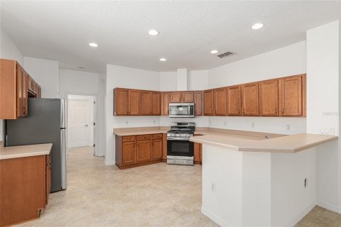 House in Ocala, Florida 3 bedrooms, 188.78 sq.m. № 1542464 - photo 25