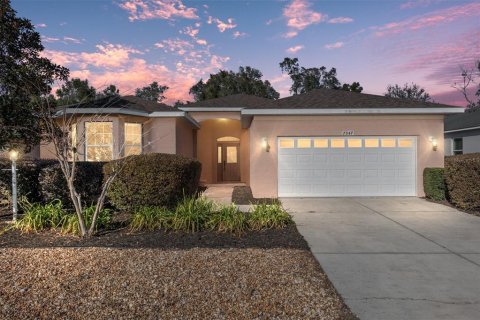 House in Ocala, Florida 3 bedrooms, 188.78 sq.m. № 1542464 - photo 1