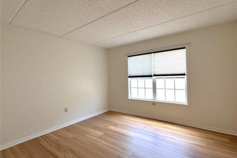 Condo in Inverness, Florida, 2 bedrooms  № 2148974 - photo 8