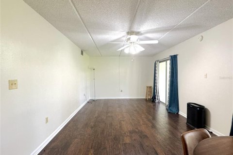 Condo in Inverness, Florida, 2 bedrooms  № 2148974 - photo 5