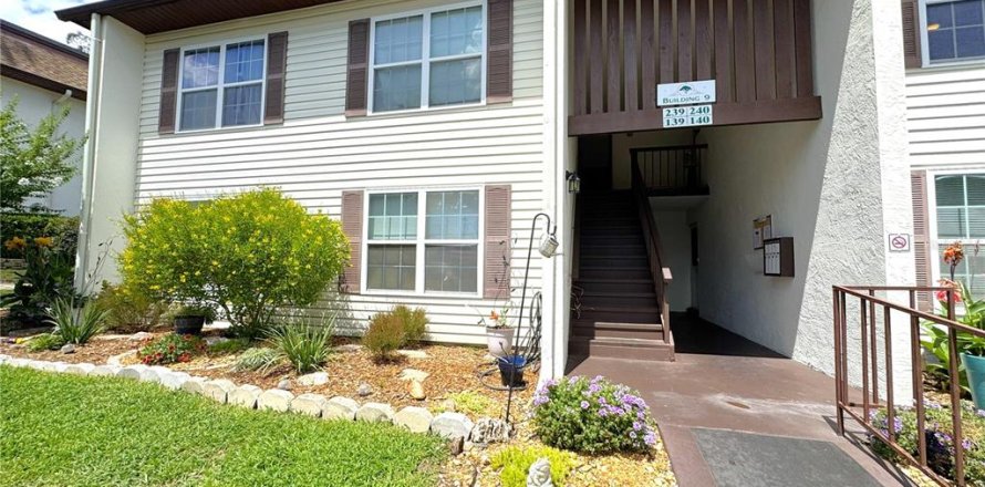 Condo in Inverness, Florida, 2 bedrooms  № 2148974