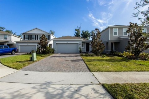 House in DeLand, Florida 3 bedrooms, 139.35 sq.m. № 1786228 - photo 1