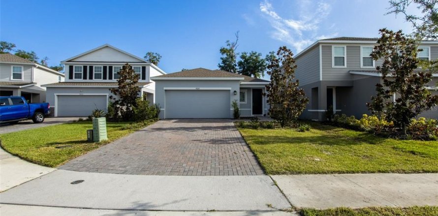 House in DeLand, Florida 3 bedrooms, 139.35 sq.m. № 1786228