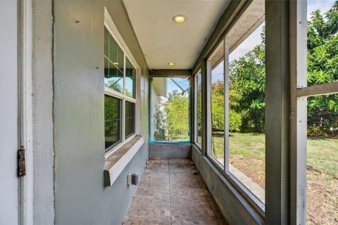 House in Lake Alfred, Florida 4 bedrooms, 166.2 sq.m. № 1791123 - photo 3
