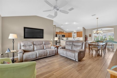 Casa en venta en The Villages, Florida, 3 dormitorios, 144.83 m2 № 2093126 - foto 3