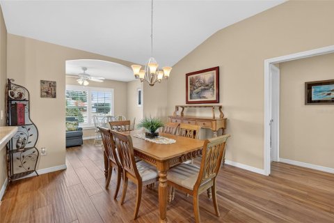 Casa en venta en The Villages, Florida, 3 dormitorios, 144.83 m2 № 2093126 - foto 5