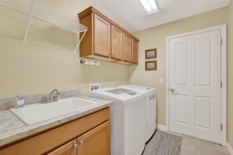 Casa en venta en The Villages, Florida, 3 dormitorios, 144.83 m2 № 2093126 - foto 9