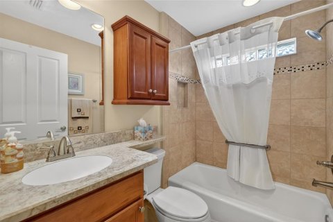 Casa en venta en The Villages, Florida, 3 dormitorios, 144.83 m2 № 2093126 - foto 15