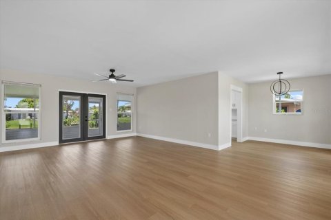 Casa en venta en North Port, Florida, 2 dormitorios, 100.71 m2 № 1876056 - foto 7