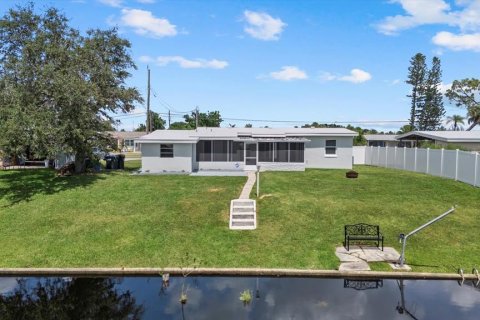 Casa en venta en North Port, Florida, 2 dormitorios, 100.71 m2 № 1876056 - foto 6