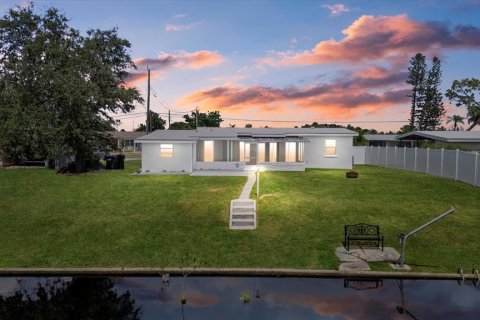 Casa en venta en North Port, Florida, 2 dormitorios, 100.71 m2 № 1876056 - foto 2