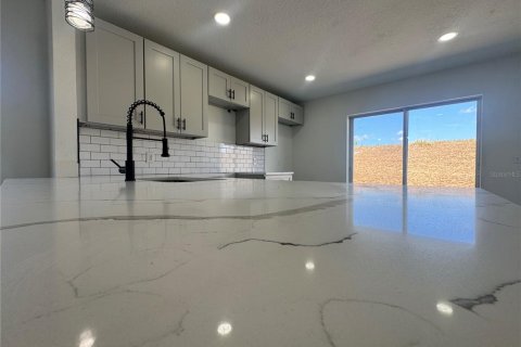 House in Davenport, Florida 4 bedrooms, 136.66 sq.m. № 1905958 - photo 29