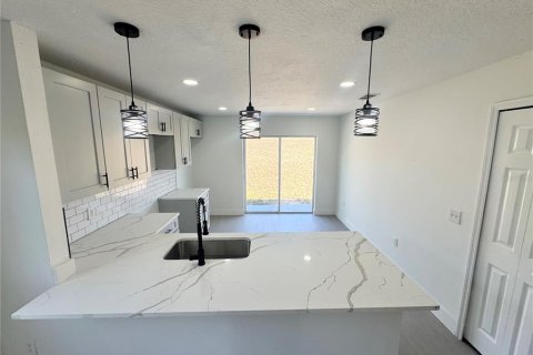House in Davenport, Florida 4 bedrooms, 136.66 sq.m. № 1905958 - photo 9