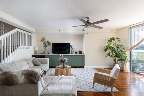 Condo in Sunrise, Florida, 2 bedrooms  № 1862344 - photo 14