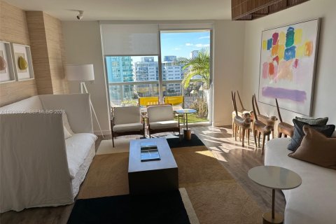 Condo in Miami Beach, Florida, 2 bedrooms  № 1995825 - photo 7