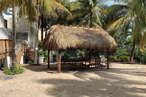 Condo in Miami Beach, Florida, 2 bedrooms  № 1995825 - photo 19