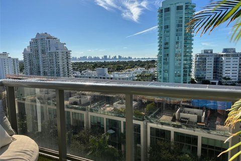 Condo in Miami Beach, Florida, 2 bedrooms  № 1995825 - photo 2