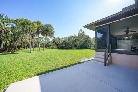 House in Punta Gorda, Florida 3 bedrooms, 155.24 sq.m. № 1853075 - photo 25