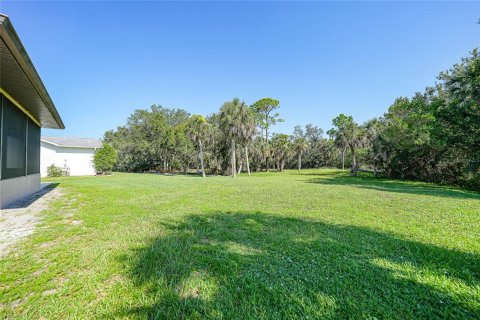 House in Punta Gorda, Florida 3 bedrooms, 155.24 sq.m. № 1853075 - photo 30