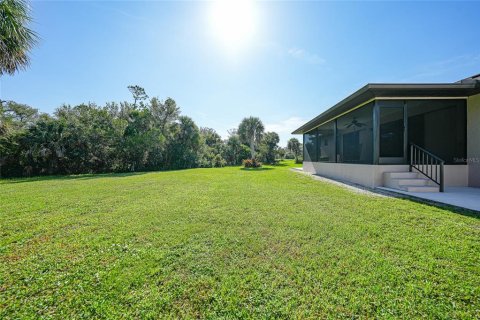 House in Punta Gorda, Florida 3 bedrooms, 155.24 sq.m. № 1853075 - photo 26