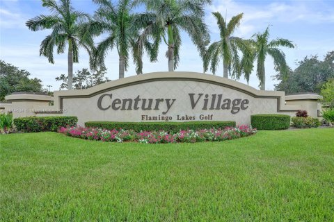 Condominio en venta en Pembroke Pines, Florida, 2 dormitorios, 140 m2 № 1920664 - foto 2