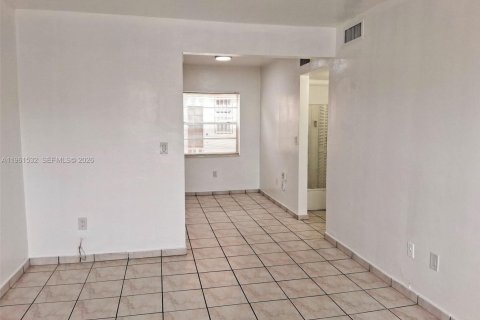 Снять в аренду кондоминиум в Майами-Бич, Флорида 1 спальня, 59.18м2, № 2023393 - фото 11